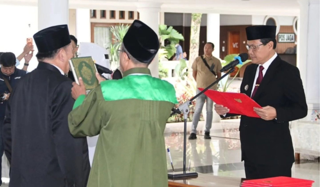 Bupati Edison Lantik Pengurus Baznas Muara Enim 2025-2030