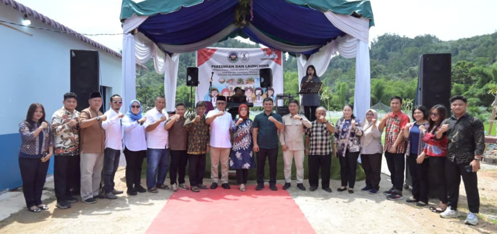 Bupati Tapteng Resmikan SPPG Yayasan Generasi Bangsa Tukka