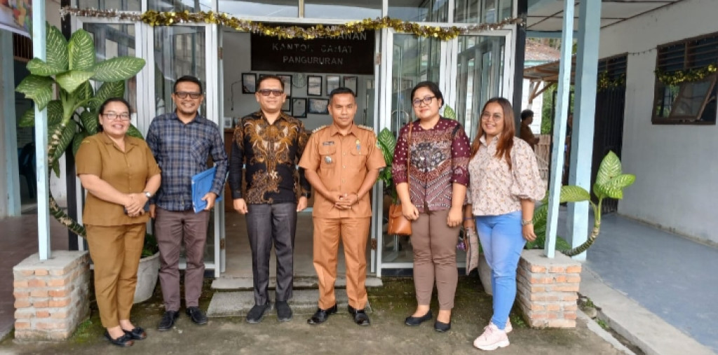 Camat Pangururan Terima Kunjungan Study Tiru Kecamatan Siantar Timur Terkait Akan Pelaksanaan Pengelolaan Dana Kelurahan