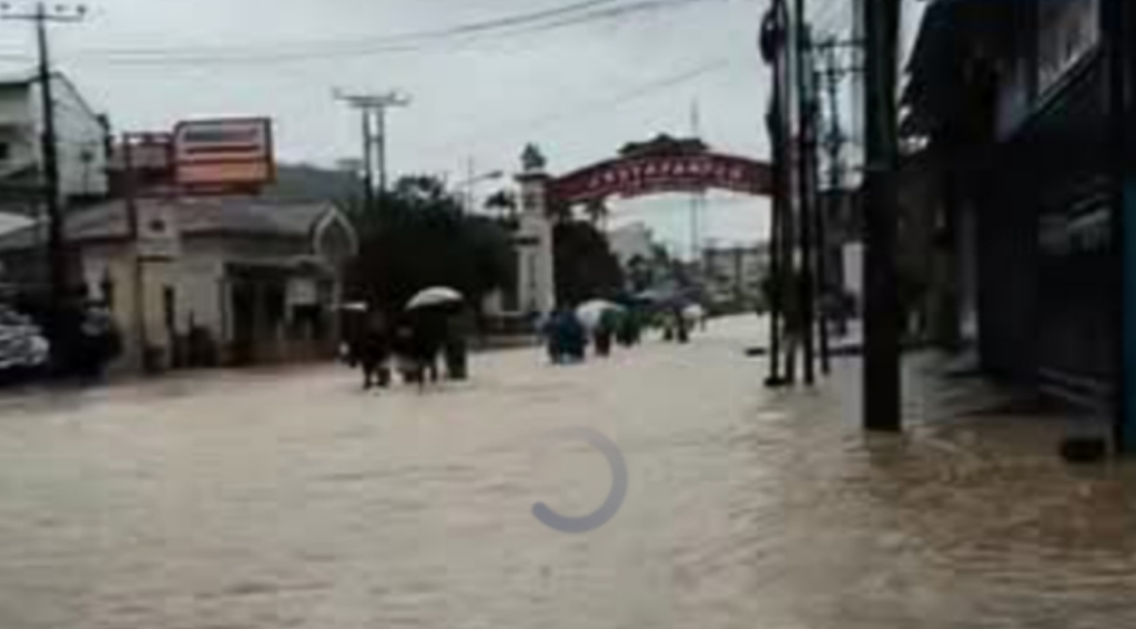 Dihantam Banjir dan Longsor, Tapteng Porak-Poranda dan Lumpuh Total: Korban Jiwa Tak Terelakkan