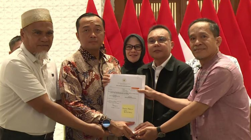 Dua Guru Luwu Utara yang Dipecat Direhabilitasi Prabowo, Ini Alasannya