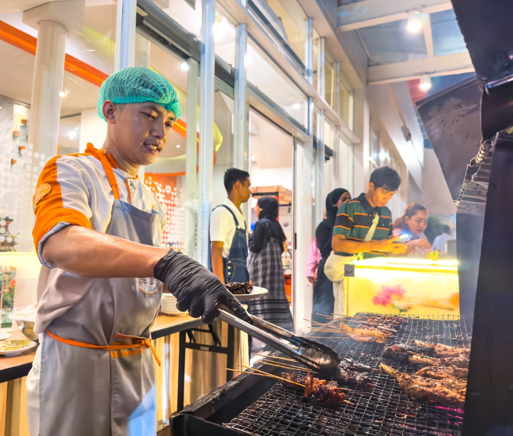 HARRIS Hotel Batam Center dan HARRIS Resort Waterfront Batam Hadirkan Penawaran Spesial “Beli 4 Dapat 5” untuk Acara BBQ Akhir Tahun