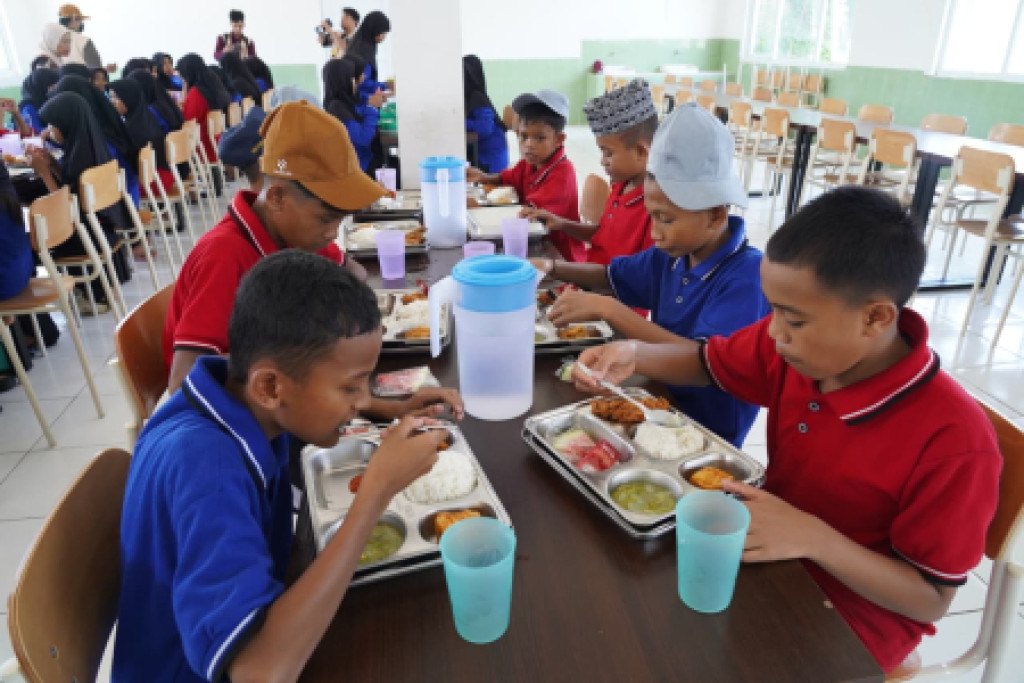 Juknis Baru MBG Tegaskan Sekolah Jadi Garda Depan Pengawasan Keamanan Pangan