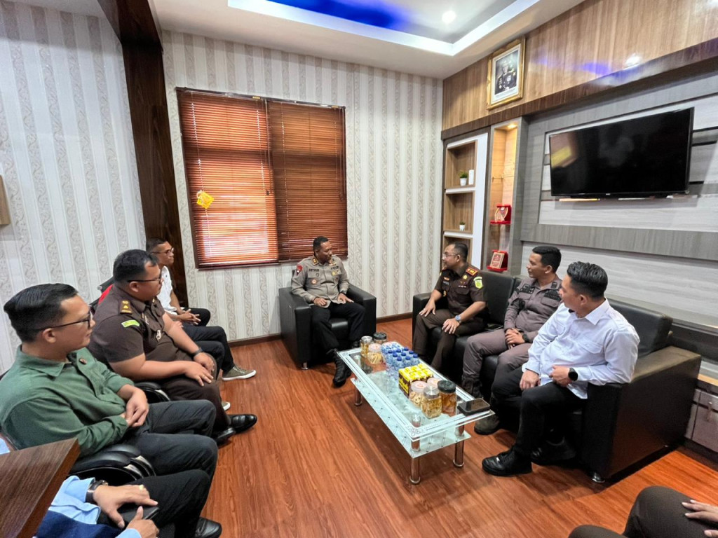 Kapolres Humbahas Arthur Sameaputty Siap Dukung Program Kerja Kajari
