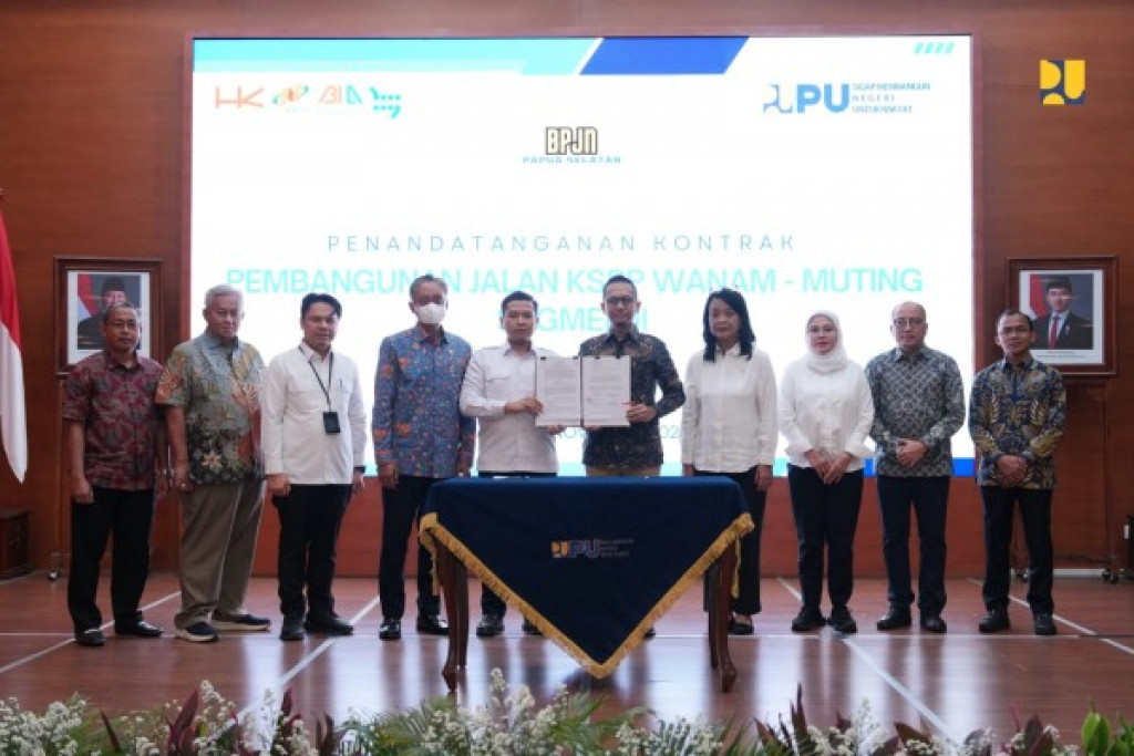 Kementerian PU Tandatangani Kontrak Pembangunan Jalan KSPP Wanam–Muting Segmen II