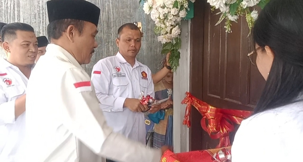 Ketua Pimpinan Daerah GPBI Sumut, Mbelin Brahmana Resmikan Kantor GPBI Kabupaten Samosir.