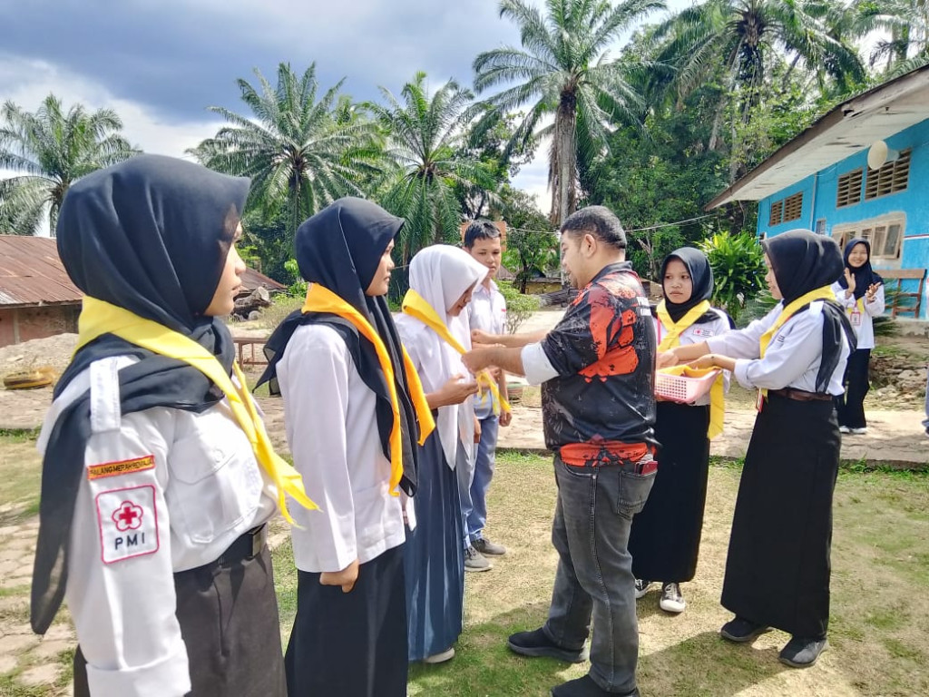 Ketua PMI Kabupaten Paluta Tohong Pangondian Harahap: Semangat dan Jaga Almamater