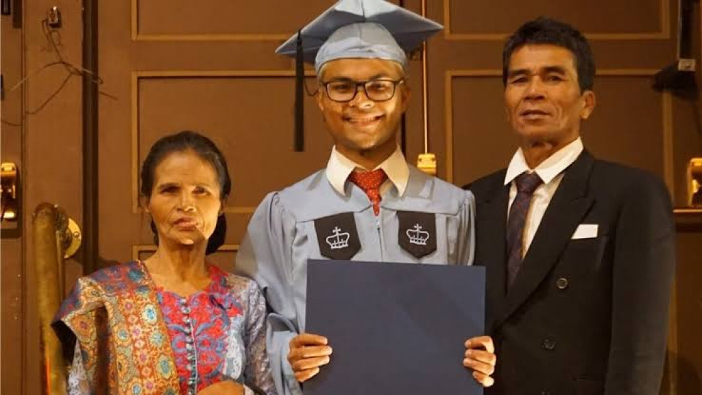 Kisah Robinson Sinurat, Anak Petani Sumbul Dairi, Lulusan S2 Universitas Ternama di AS
