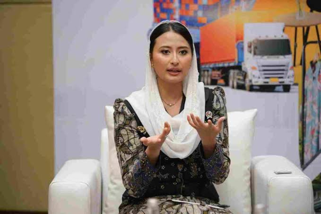 Kunjungi Export Center Surabaya, Wamendag Roro: Pendampingan  untuk Ekspor Kian Dekat dan Mudah Diakses Pelaku Usaha