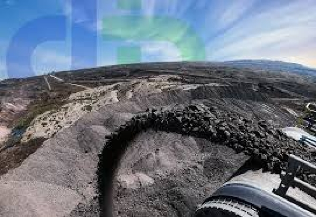 Laba JARR dan PGUN Melonjak, Saham Emiten Haji Isam Kembali Jadi Sorotan Investor