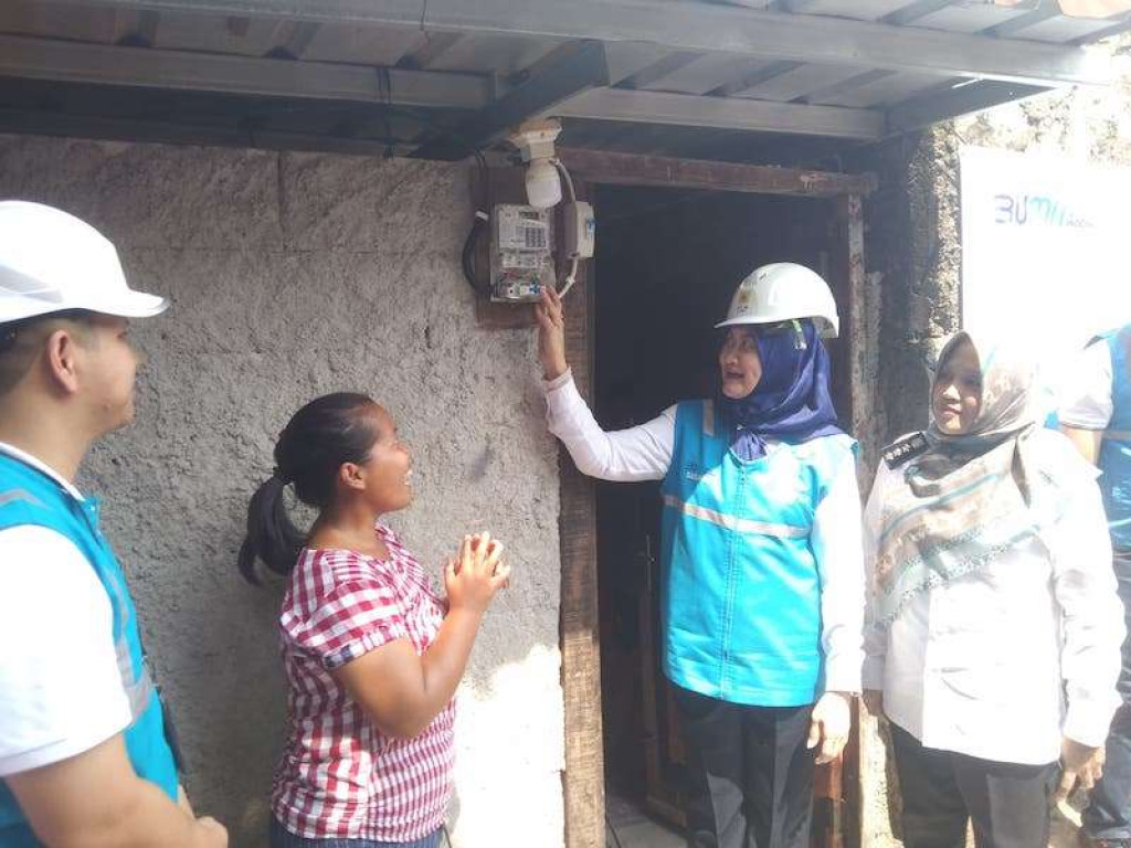 Lewat Program LUTD, PLN Garut Hadirkan Senyum Warga di HLN Ke 80