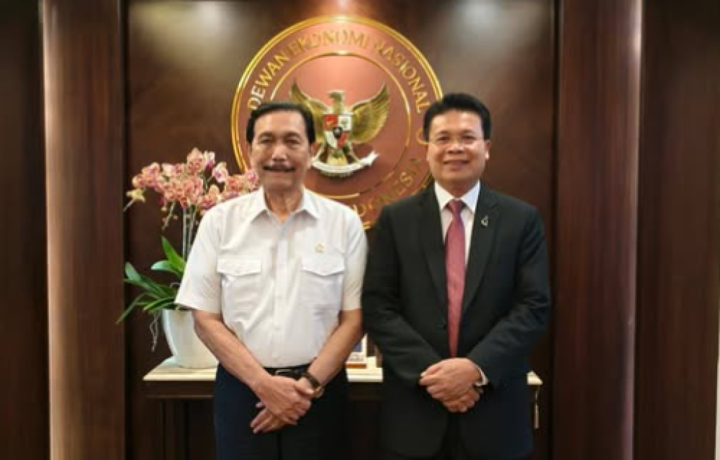 Luhut Panjaitan dan Ephorus HKBP Victor Tinambunan Hopeng?