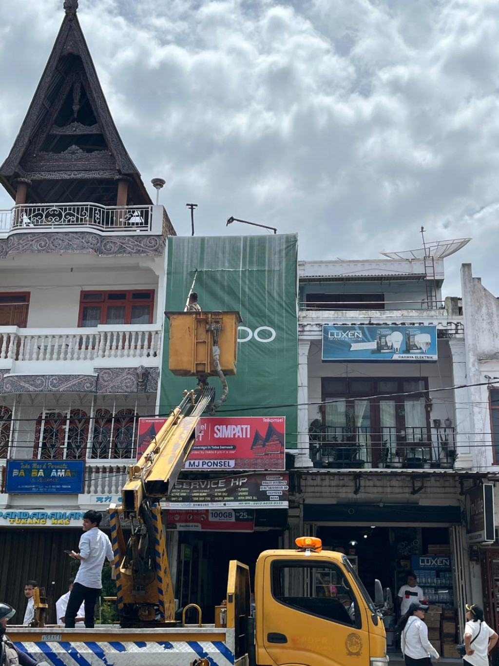 Mengoptimalkan Pendapatan Daerah, Bappenda Toba Tertibkan Reklame