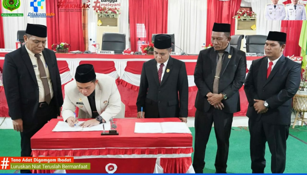 Pemkab dan DPRD Sahkan APBD Kabupaten Palas Tahun 2026