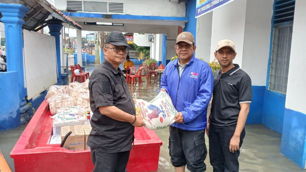 Pemkab Deli Serdang Salurkan Bantuan Korban Banjir