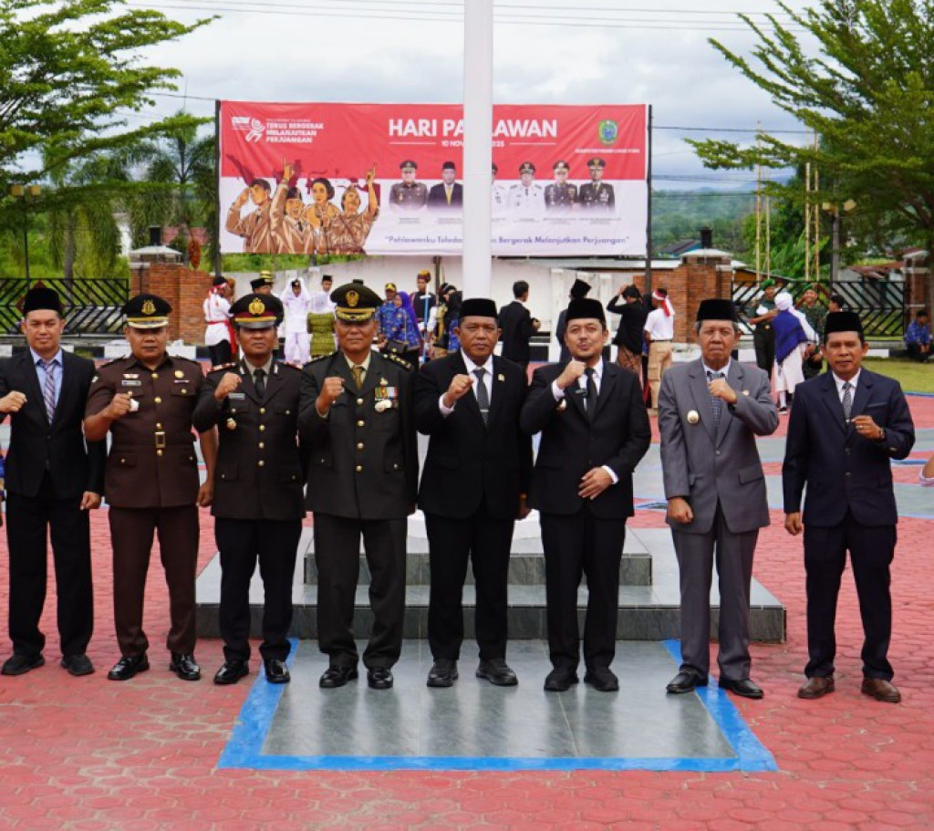 Pemkab Paluta Upacara Peringatan Hari Pahlawan.