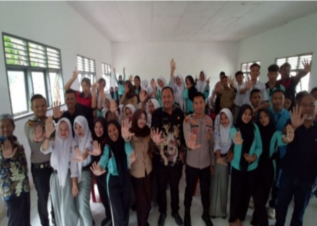 Penyuluhan Anti-Bullying, Kapolsek Panai Hilir Edukasi Siswa SMK