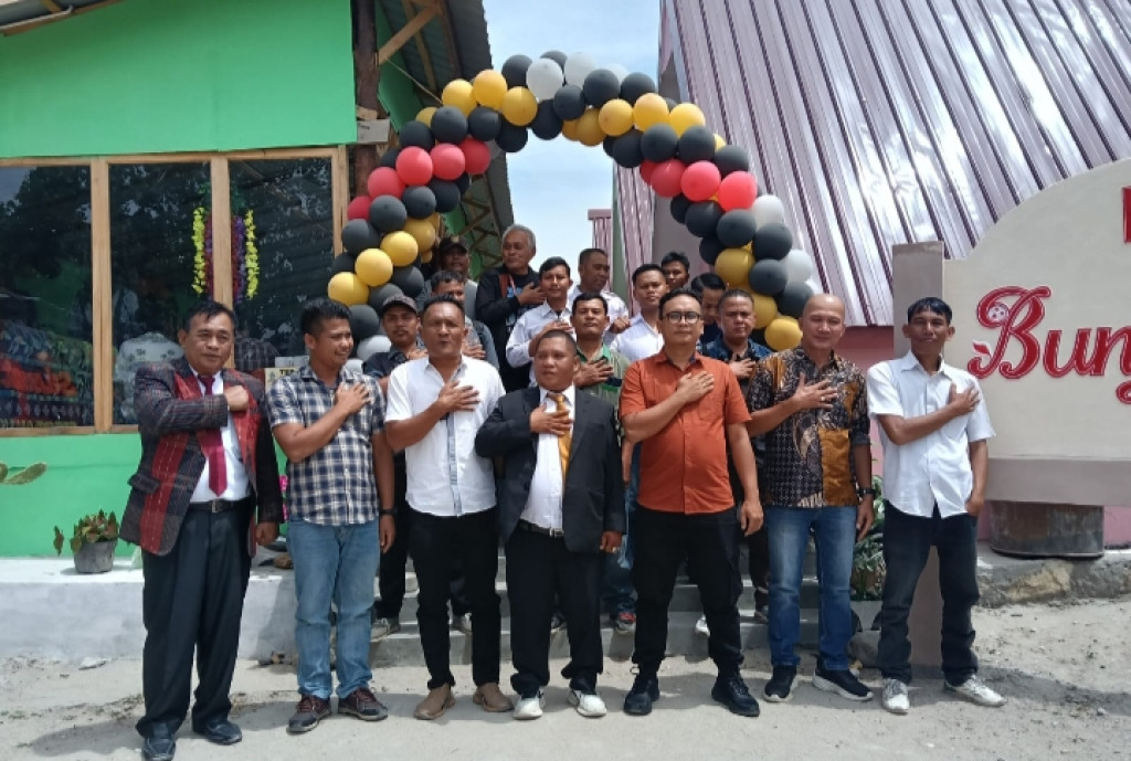 Perayaan HUT 1 Tahun Media Sinar24Jam.com: Di Laksanakan di Cafe Kopling-Ta, Desa Lumban Suhi Suhi Toruan