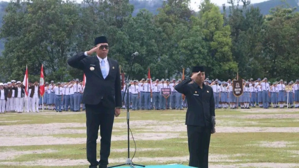 Pimpin Upacara Hari Pahlawan Nasional 2025, Bupati Taput Ajak Masyarakat Kobarkan Semangat Kepahlawanan