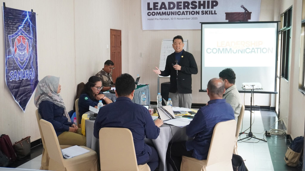 PLN Indonesia Power UBP Labuhan Angin Tingkatkan Kompetensi Pegawai Melalui Pelatihan Public Speaking