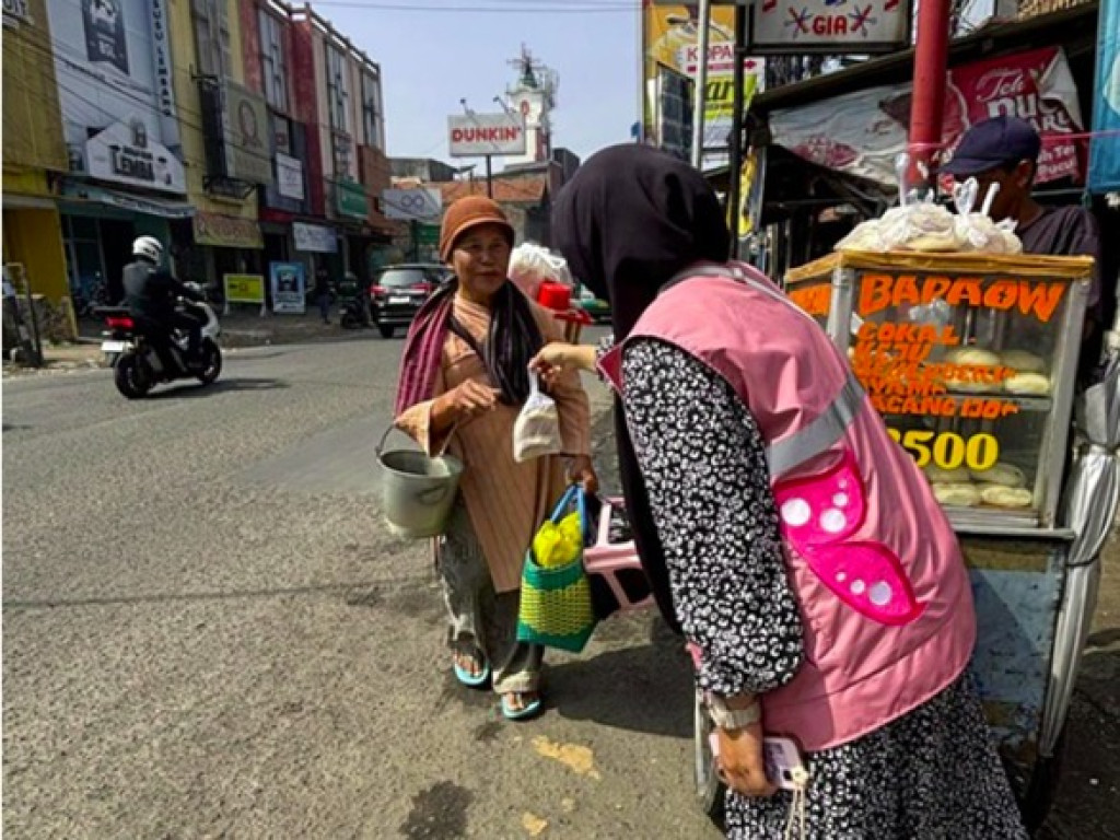 PLN Wujudkan Akses Listrik Merata Lewat Program Light Up The Dream di Bandung