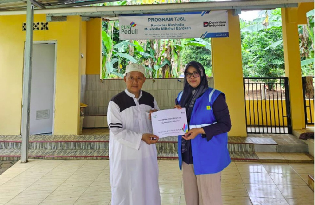 PLN Wujudkan Kenyamanan Beribadah Lewat Bantuan Renovasi Masjid Miftahul Barokah