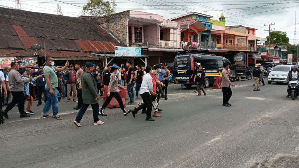 Polres Dairi Pulangkan 19 Warga yang Diamankan Saat Demo