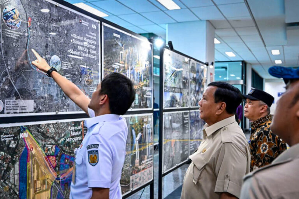 Prabowo: Sistem Kereta Api Jadi Fokus Pembangunan Nasional