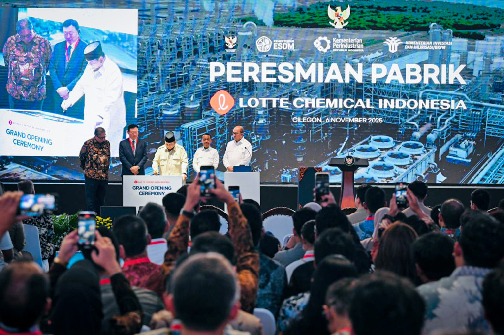 Presiden Prabowo Resmikan Pabrik Petrokimia Senilai USD3,9 Miliar di Cilegon