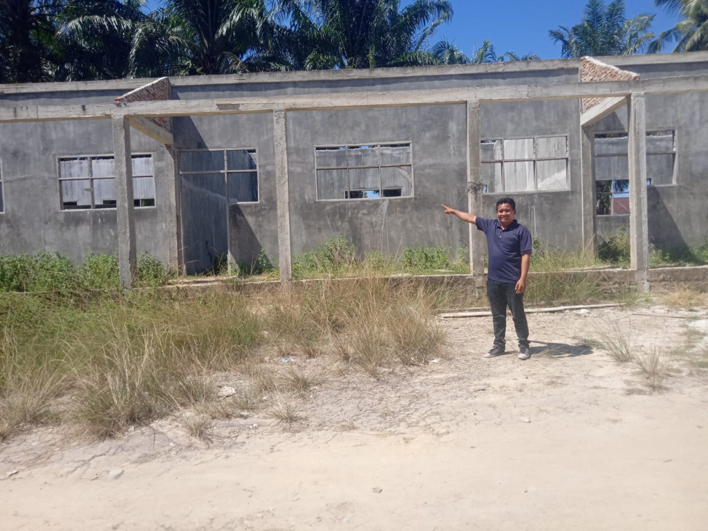 Proyek DAK SDN 017 Balam Sempurna Kota Diduga Mangkrak, Pekerja Keluhkan Upah Belum Tuntas