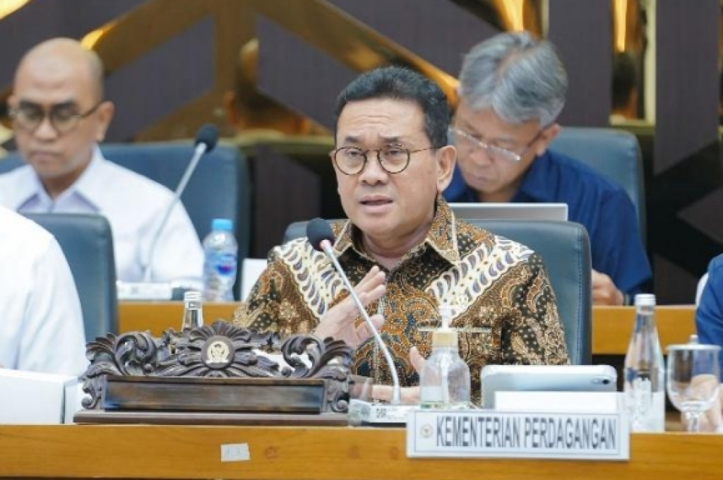 Raker dengan Baleg DPR, Mendag Busan Dukung RUU Komoditas Strategis