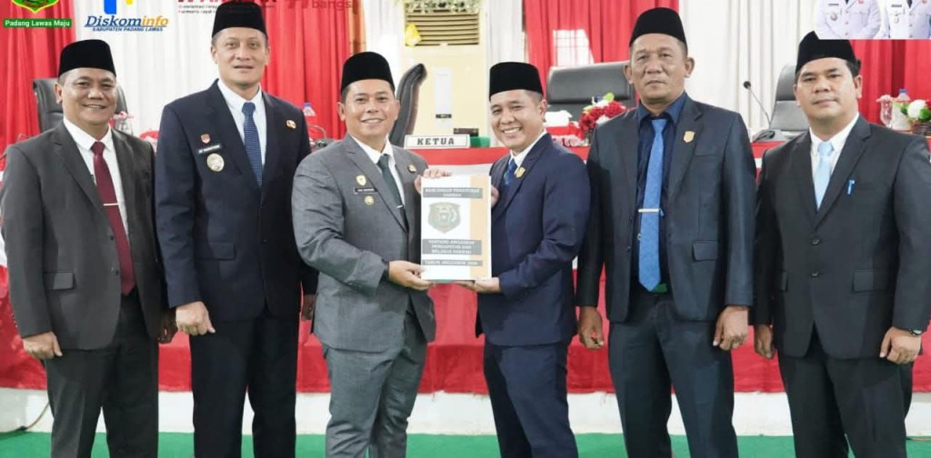 Rapat Paripurna DPRD Kabupaten Palas Tentang Rancangan APBD Tahun 2026