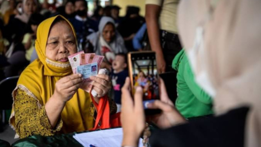 Respons Keluhan Warga, Kemensos Perkuat Verifikasi Data Penerima Bansos