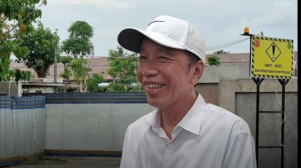 Tanggapi Polemik Gelar Pahlawan untuk Soeharto, Jokowi Minta Publik Hargai Keputusan Pemerintah