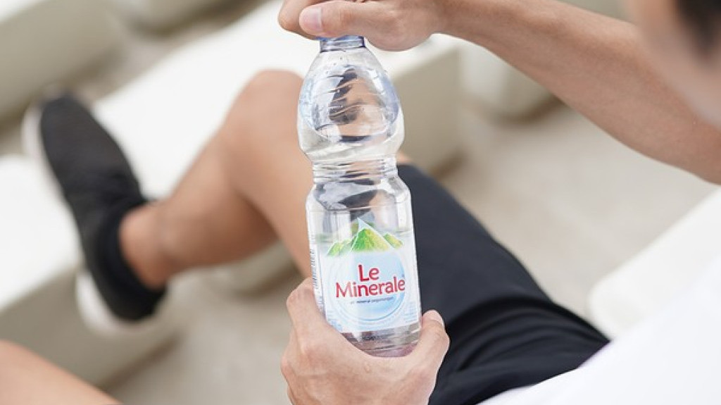 Tegaskan ke Konsumen, Sumber Air Le Minerale Berasal dari Pegunungan Bukan Air Tanah