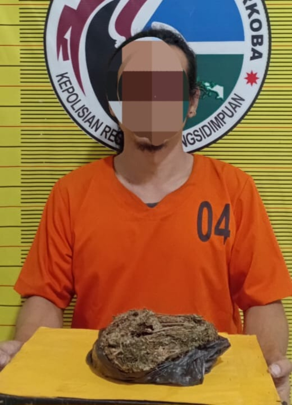 Tim Opsnal Satres Narkoba Padangsidimpuan Ringkus IAS, Pembawa 100 Gram Ganja di Warung Kelontong