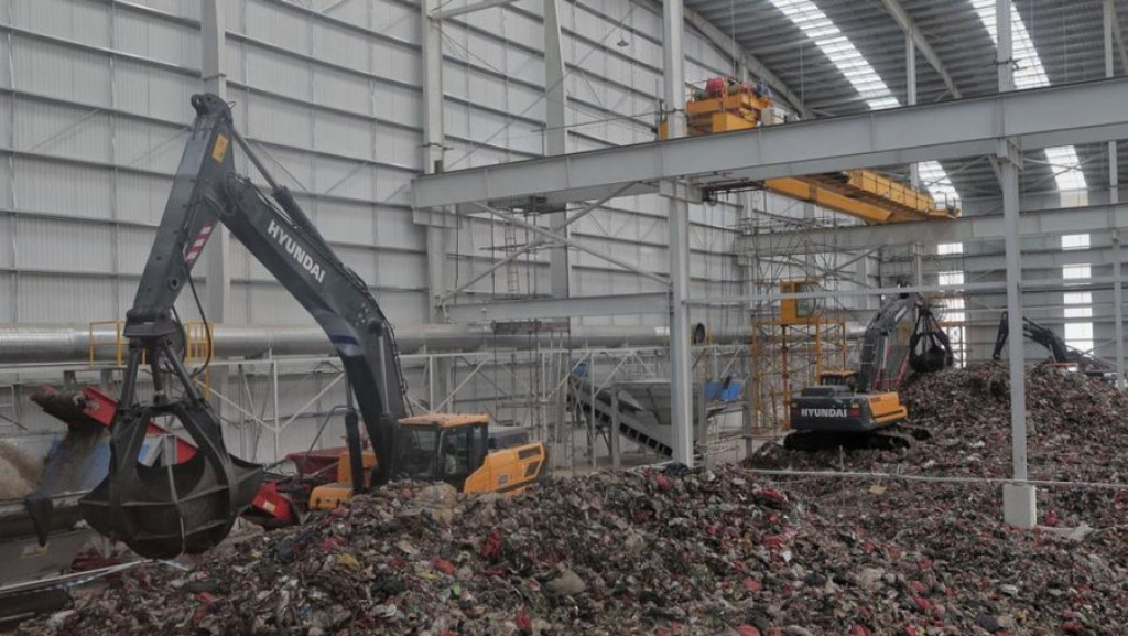 Uji Coba Kedua RDF Rorotan Tua Masalah, Bikin 20 Anak Sakit ISPA dan Mata Merah