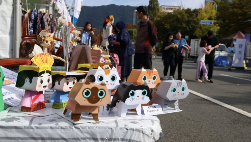 UMKM Binaan PLN UID Jakarta Raya Jadi Primadona di Festival MAMF 2025 Korea Selatan