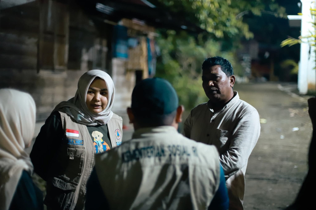 Wabup Atika Tinjau Warga Terdampak Banjir di Pagaran Galagala, Pastikan Gizi dan Kesehatan Terpenuhi