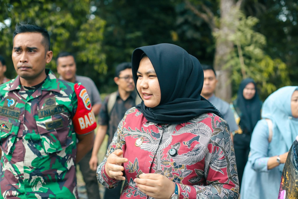 Wabup Madina Ajak Masyarakat Manfaatkan Pekarangan untuk Tanam Sayur