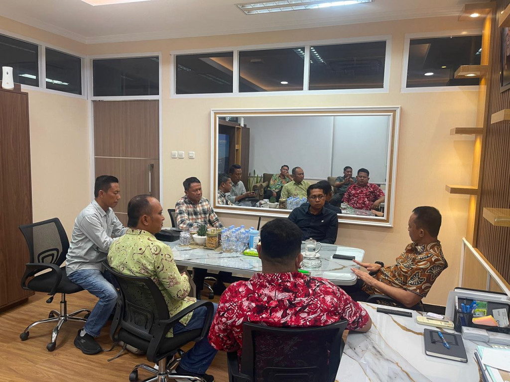 Wakil Bupati Rokan Hilir Jhony Charles Silaturahmi ke Kementerian ATR/BPN Bahas Program Perumahan Layak Huni