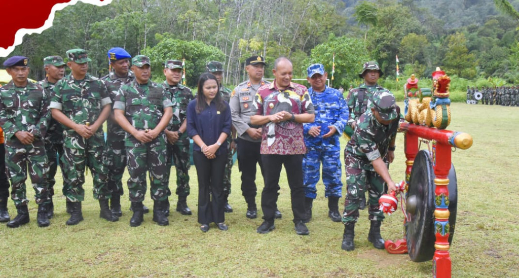 Wakil Bupati Tapteng Hadiri Penutupan TMMD Kodim 0211/TT  ke-126