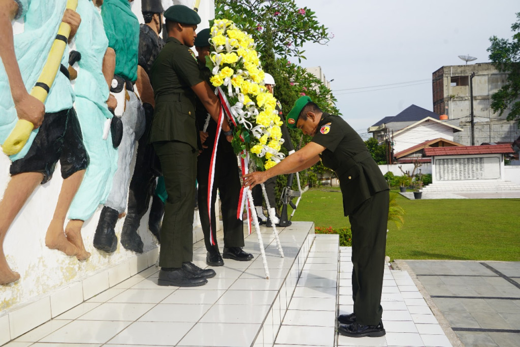 Ziarah Rombongan HUT ke-66 Korem 042/Gapu, Wujud Penghormatan kepada Pahlawan