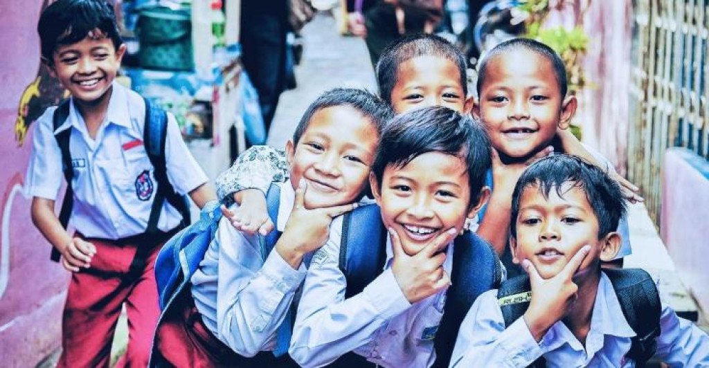 Indeks Kebahagiaan RI 2021: Maluku Utara Tertinggi-Banten Terendah