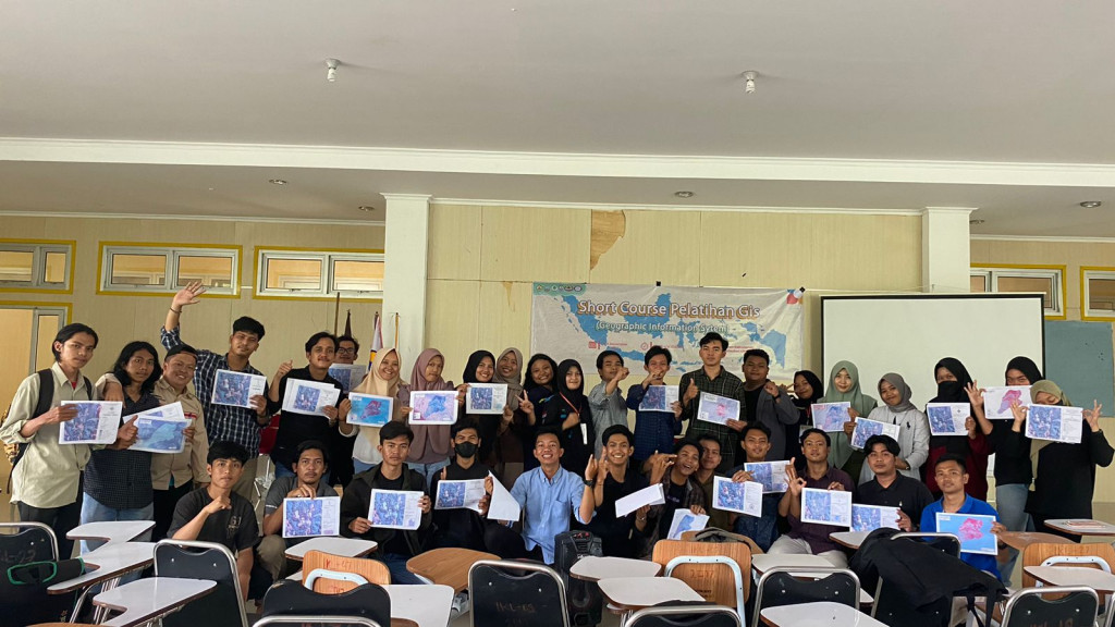 Tingkatkan Kemampuan Bentang Alam, Mahasiswa Universitas Bengkulu (Unib) Laksanakan Pelatihan "Short Course GIS"