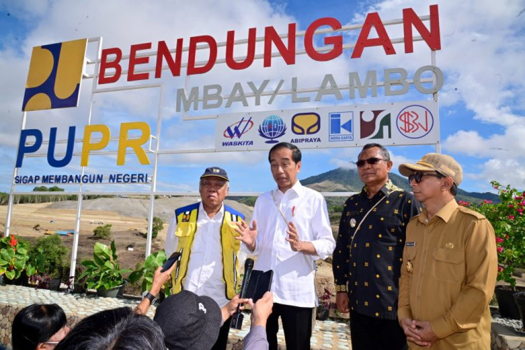 Tinjau Pembangunan Bendungan Mbay, Jokowi: Ini Strategi Wujudkan Kedaulatan Pangan