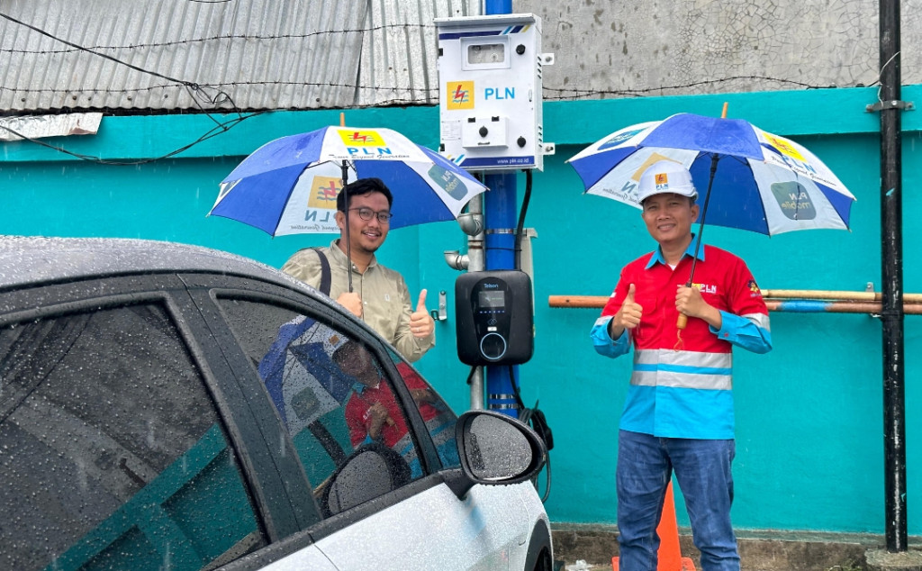 Libur Nataru, PLN UP3 Nias Siapkan SPKLU untuk Layani Pengguna Mobil Listrik