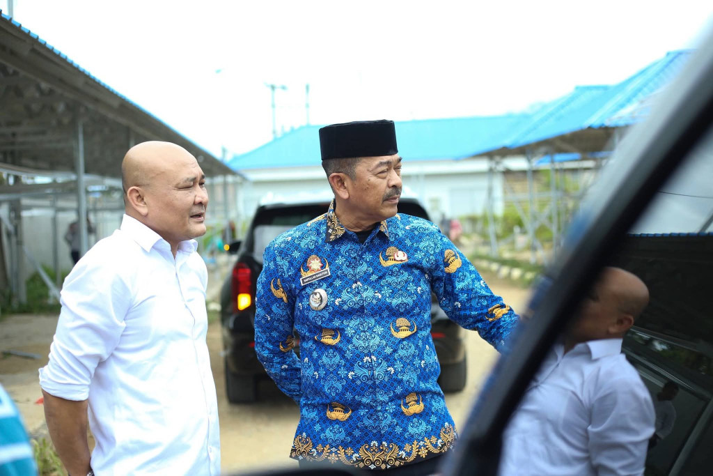 Akhir Tahun Rampung, Bupati Madina Tinjau Pembangunan Los Pasar Baru