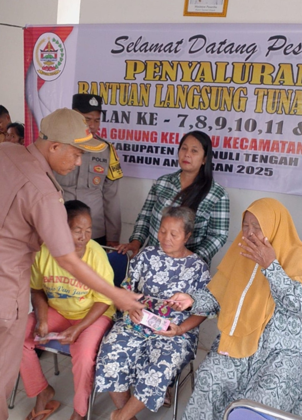 BLT-DD Tahap III & IV Tapteng Diberikan di Desa Gunung Kelambu: Rp 1,8 Juta per KK untuk 23 Warga