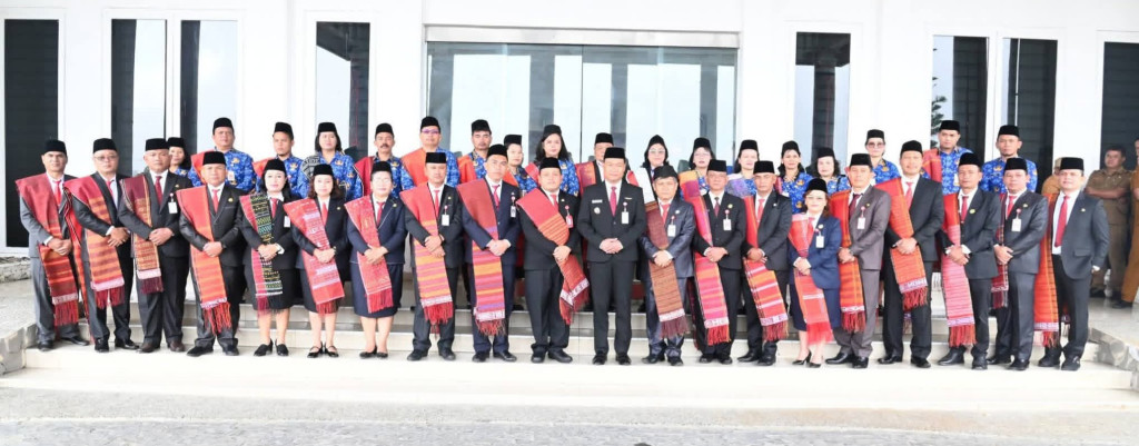 Bupati Dr Oloan P Nababan Lantik Pejabat di Lingkungan Pemerintah Kabupaten Humbahas